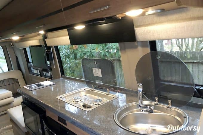 class b rv rental houston