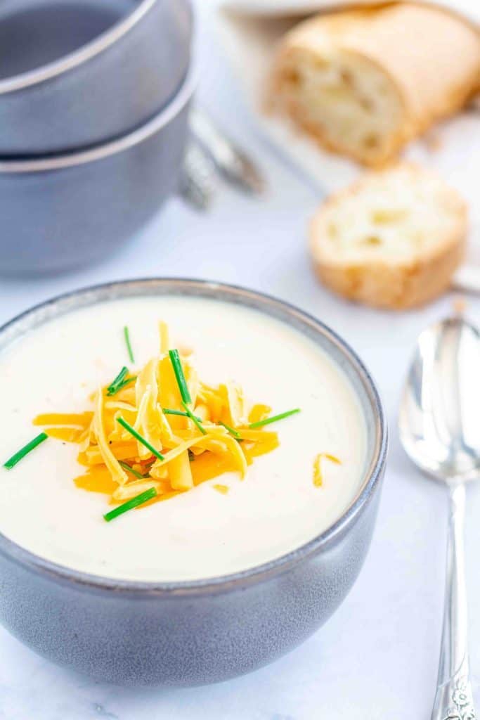 Instant Pot Cauliflower Soup