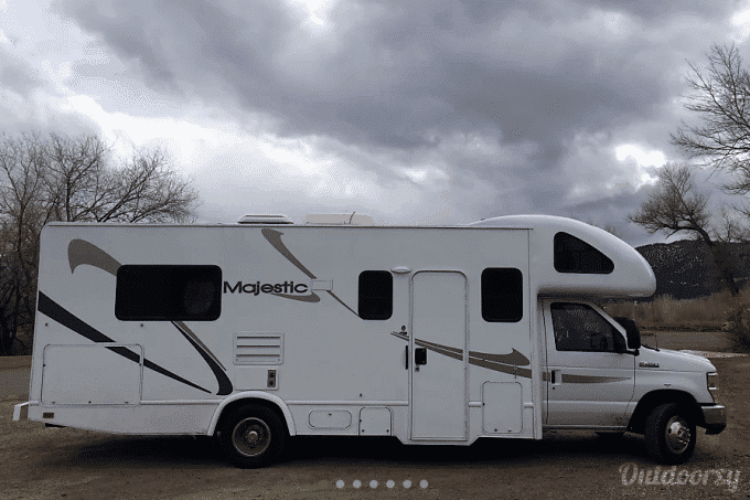 Motorhome Rentals Near Yellowstone National Park