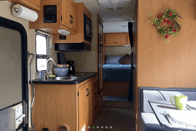 Motorhome Rentals Near Yellowstone National Park