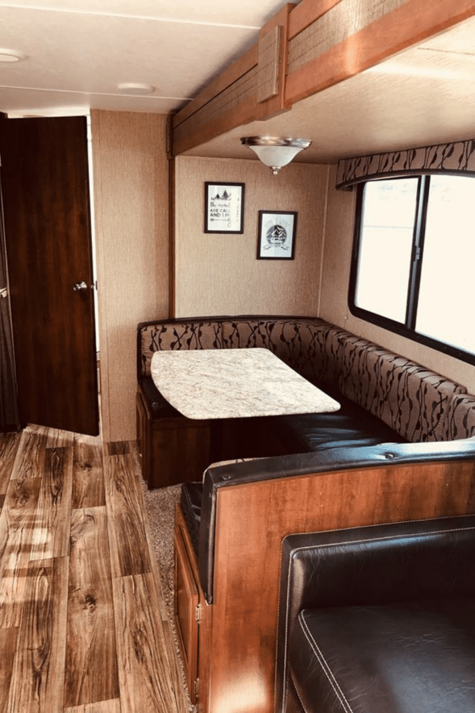 Keystone travel trailer wrap around dinette